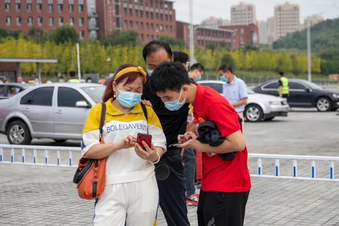 迎接新工人,欢迎新老工人