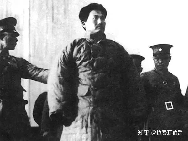 “这么光荣的一天，决不在辽远的将来，而在很近的将来。”