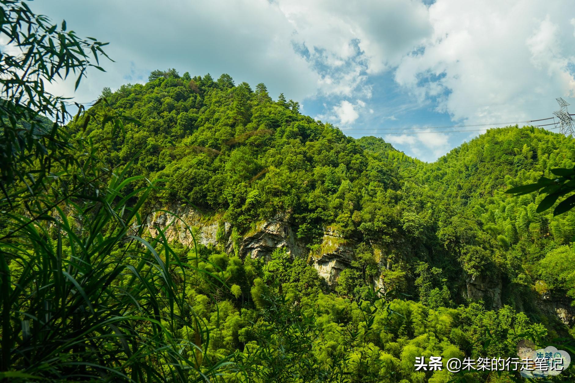 皖西大裂谷有很多山洞,皖西大裂谷景区