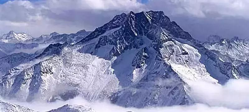 看阿坝县全景,阿坝环线海拔一览表