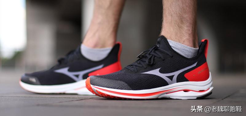 美津浓wave和亚瑟士gel哪个好,亚瑟士gel-flux与wavestream