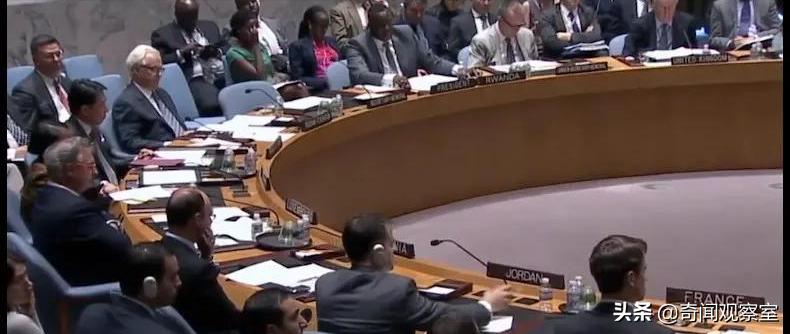 马航mh17坠机事件是怎么回事,马航mh17坠毁现场有遗体吗