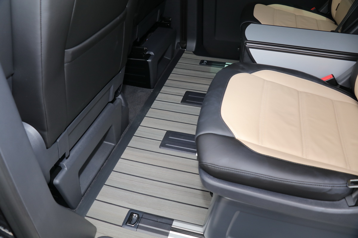 进口大众multivan精彩实拍展示,19年大众帕萨特混动试驾