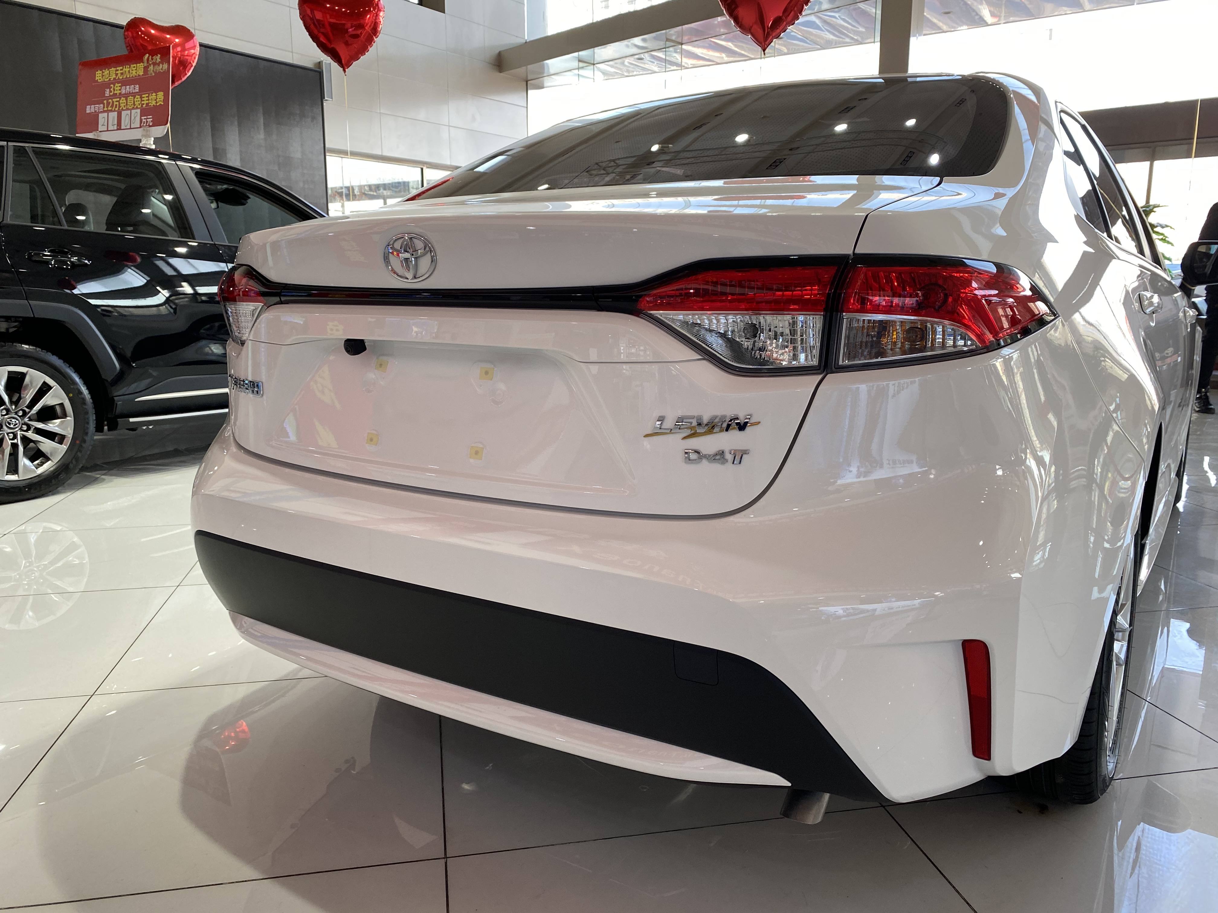 雷凌混动油耗多少钱一公里,广汽丰田雷凌19款3万公里价格