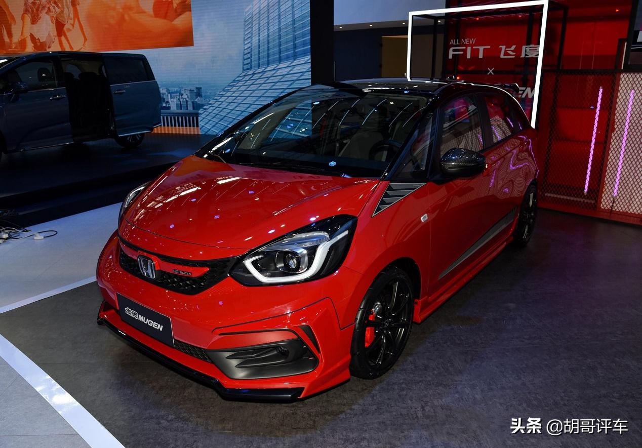 “超跑”基因还在,8万起视野宽动力足,带你看*四代第**飞度