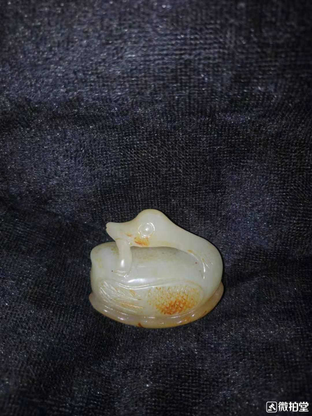 如何鉴别极具收藏价值的和田玉籽料？了解这些对您有帮助