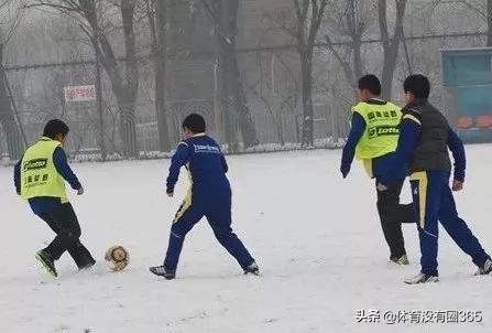 有多少家长敢让孩子踢球,舍得让孩子学足球吗