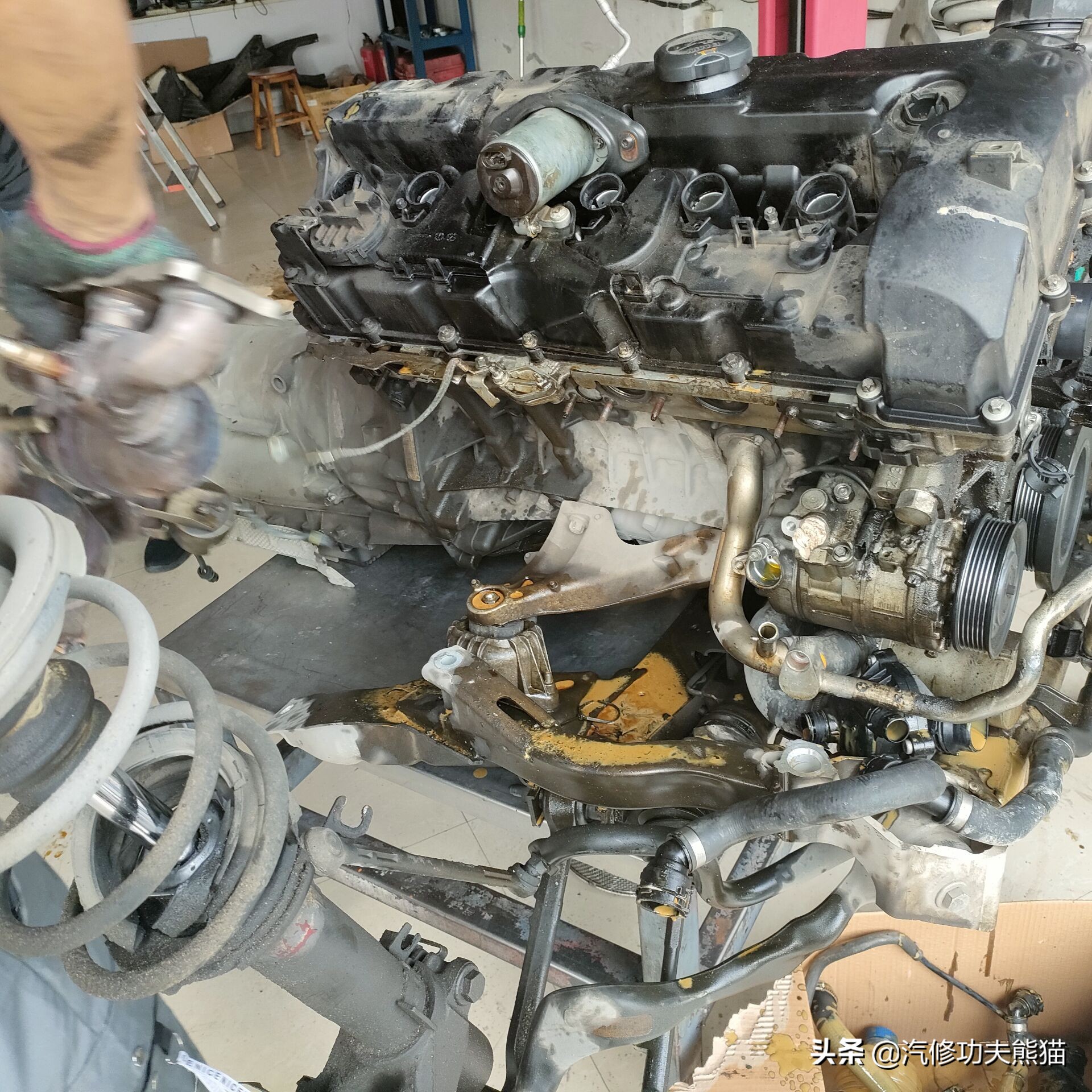 e90宝马325i容易烧机油,宝马e90325i烧机油能修好吗