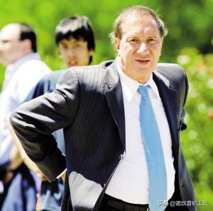 fifa评选足坛历史最佳11人,FIFA名人堂介绍