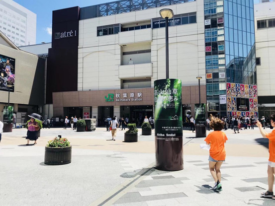 从崇洋→洋崇，被外国小姐姐追捧的国货了解一下