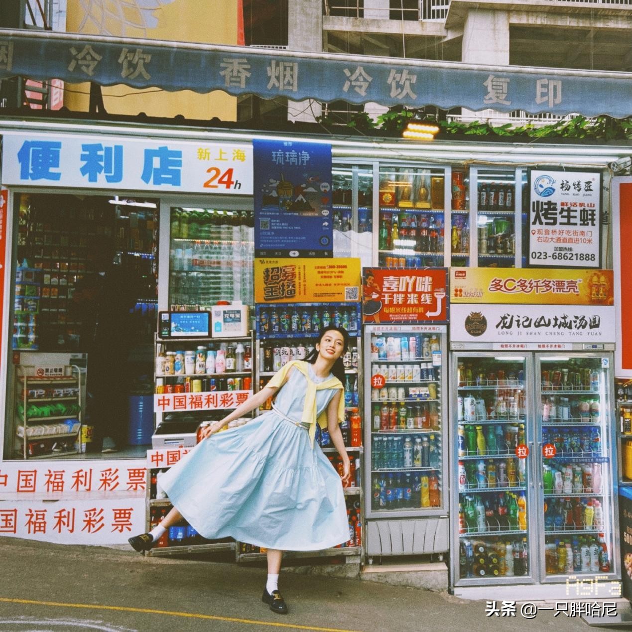 脸黄染什么头发好看又显得年轻,黄头发颜色减龄显白