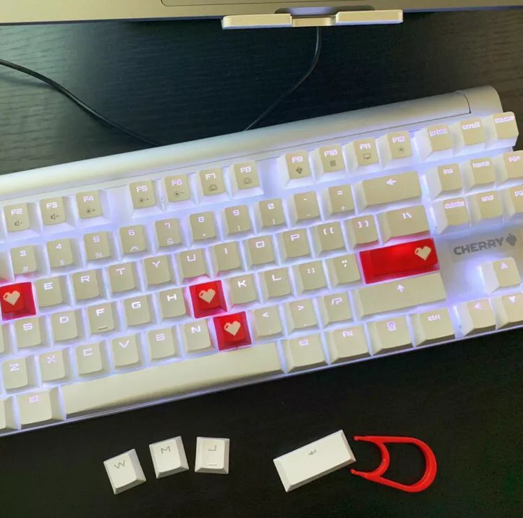 刚认识的女朋友情人节送什么礼物,情人节送四十多岁女朋友什么礼物