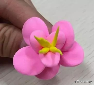 八折团花简单又漂亮教程,又简单又好看的美丽花手工彩纸