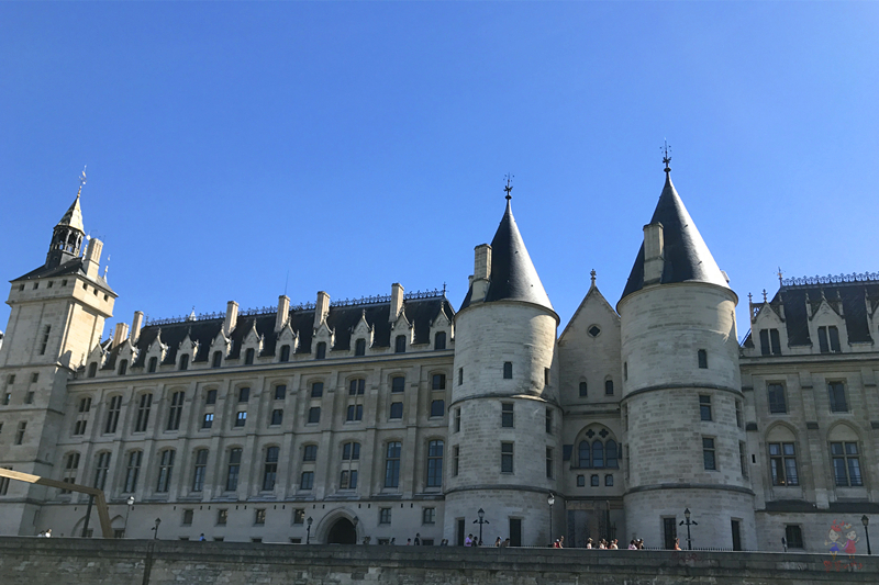 塞纳河的左岸和右岸划分依据,塞纳河和左岸