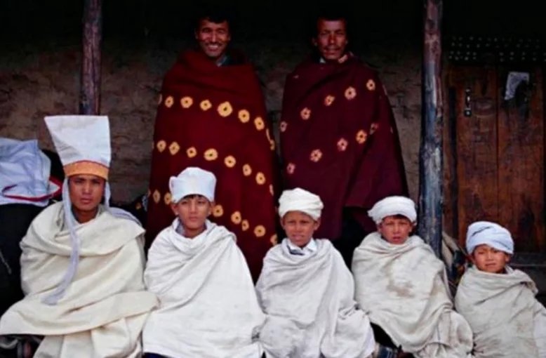 邻国尼泊尔人的多样婚姻，一女需嫁多夫，背后的心酸故事让人怜惜