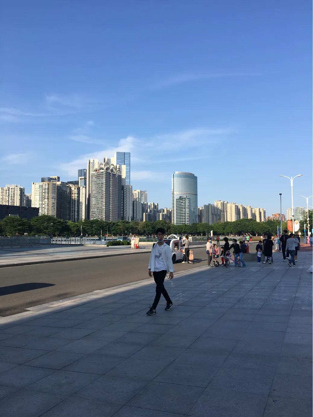 广州花城广场海心沙公园,广州花城广场海心沙公园白天