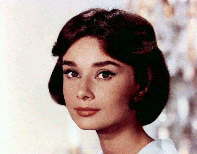 方脸女生修饰方法,方脸的女孩如何打扮好看