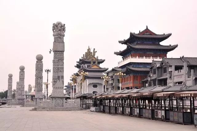 这家在三亚开了八年的玉店身后四代人用执念守护玉石传承之美