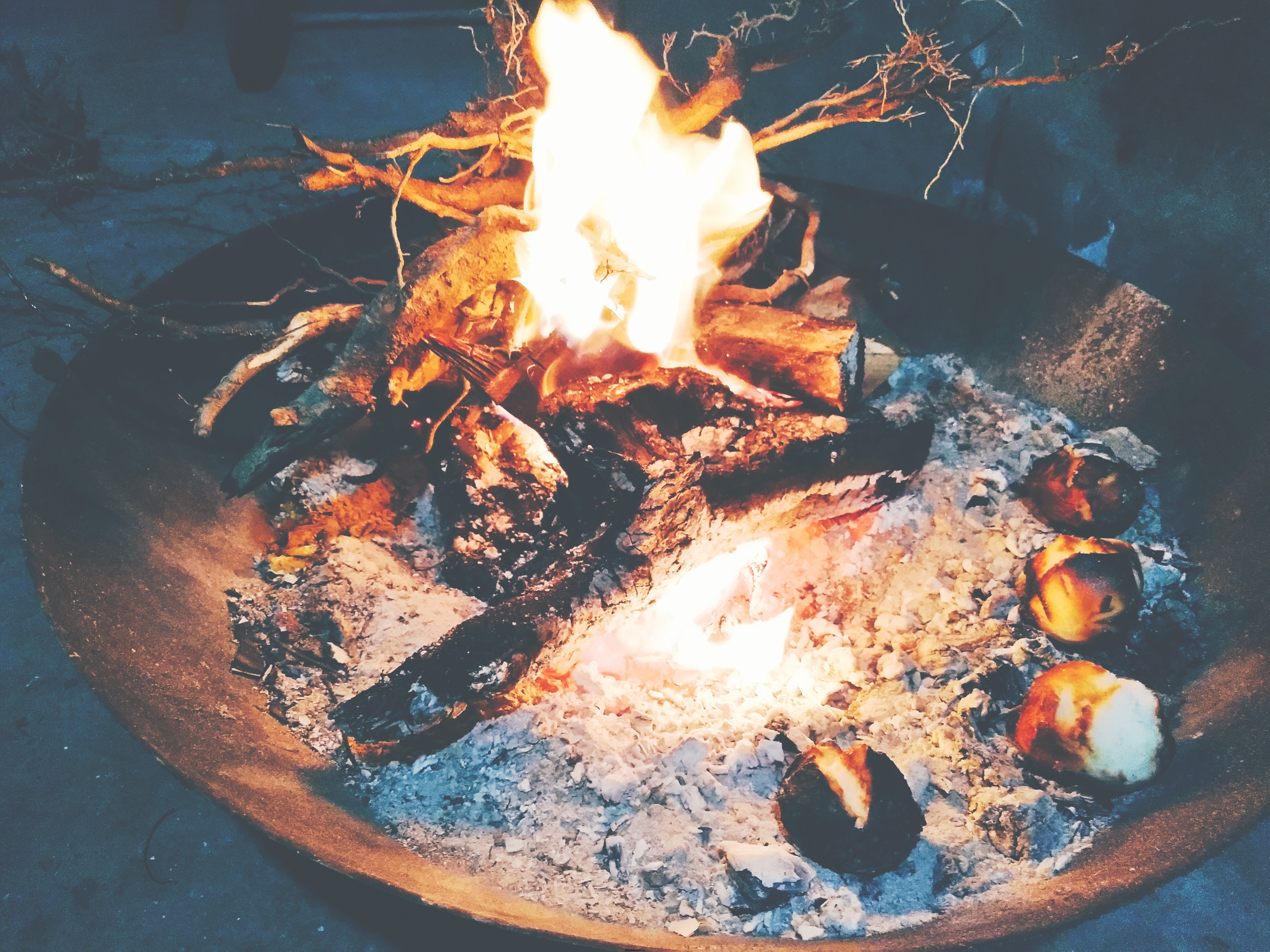 迷惘于盛世，沉沦于红尘。用文言文道明人间真理，与君共勉