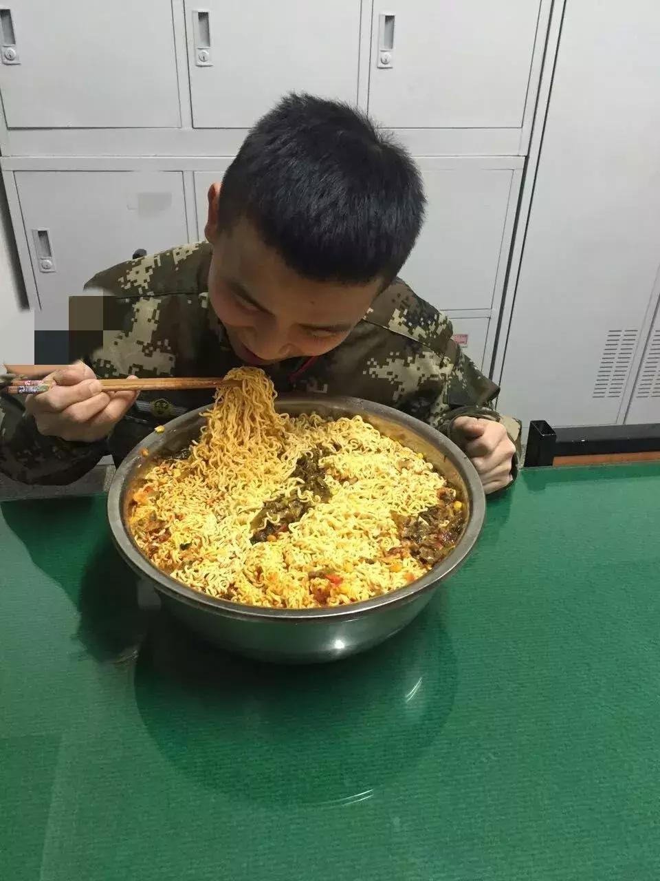 军人的铁胃,中国军人的硬骨头精神