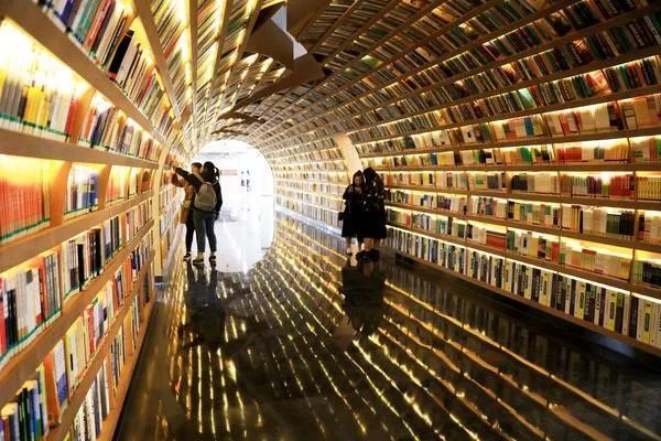 读书和人谈,读书者和读书人