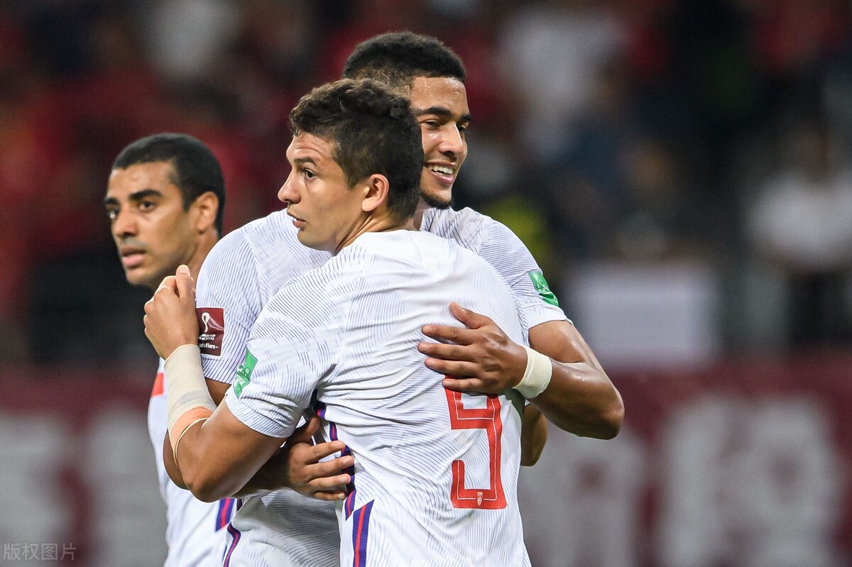 越南媒体再戳中国足球痛点：青训基础匮乏，不得不靠砸钱进行归化