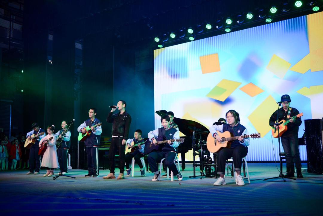 大连儿童吉他弹唱培训,少儿吉他弹唱班