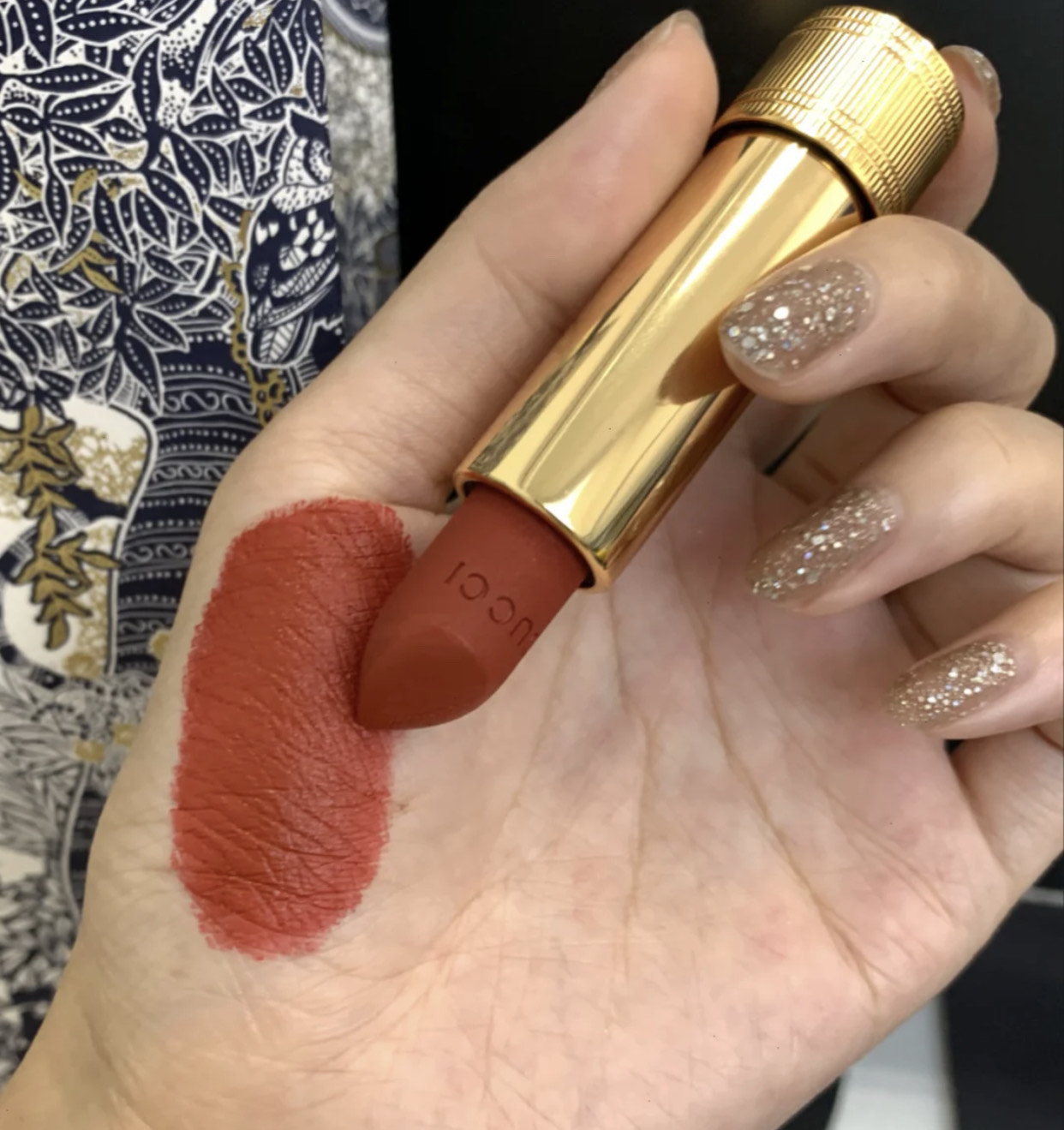 入冬的第一支口红，每个大牌都有“专属色”，很难不让人心动