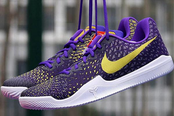 耐克hyperdunk篮球鞋2018藏蓝,鞋迷必入手的鞋