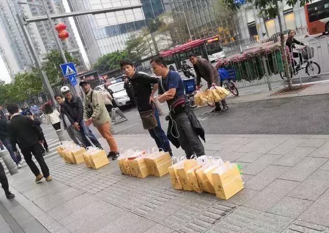 喜茶鲍师傅近况,喜茶鲍师傅