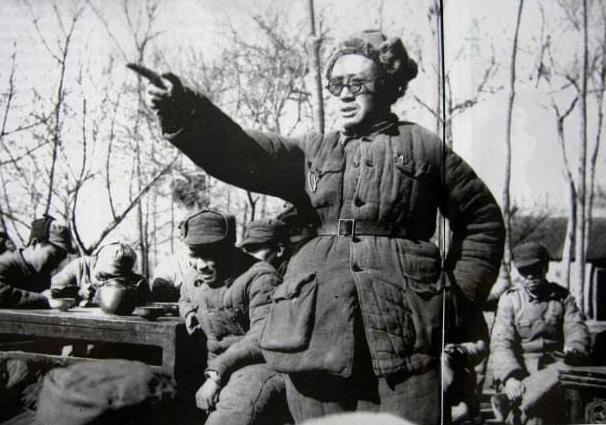 55年授衔，*伯承刘**为何能位列十大元帅第四？4大优势鲜有人及