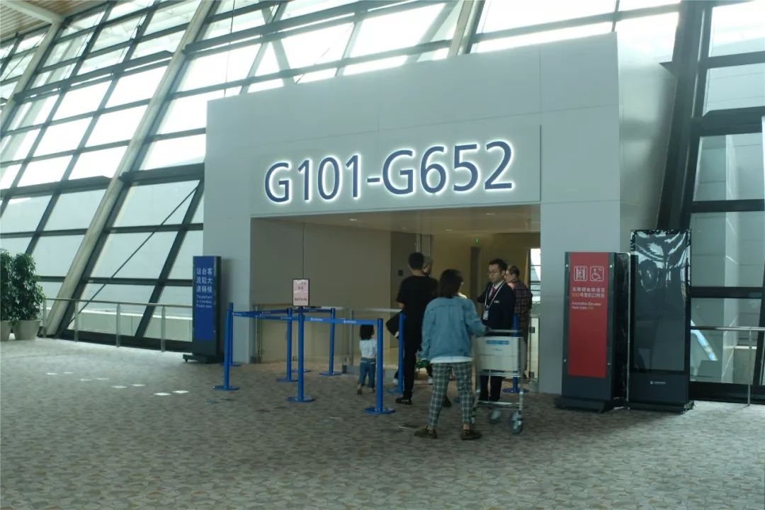 浦东机场日上免税店24小时营业么,浦东机场怎么经过日上免税店