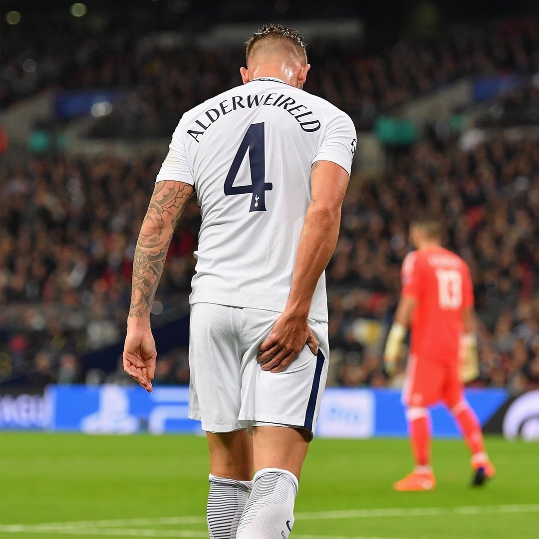 英超十大后卫,这赛季英超最强的十位球员