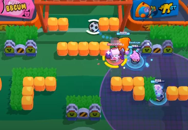 荒野乱斗足球模式:人球合一原地起飞做一个华丽的得分机器