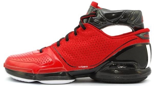 罗斯梦回巅峰时穿的什么鞋,罗斯取得mvp穿的是什么球鞋