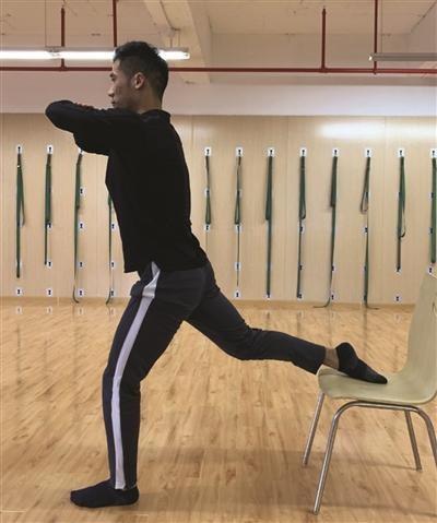 跑步造成脚踝内侧骨头部位疼痛,跑步脚踝肿痛怎么消除