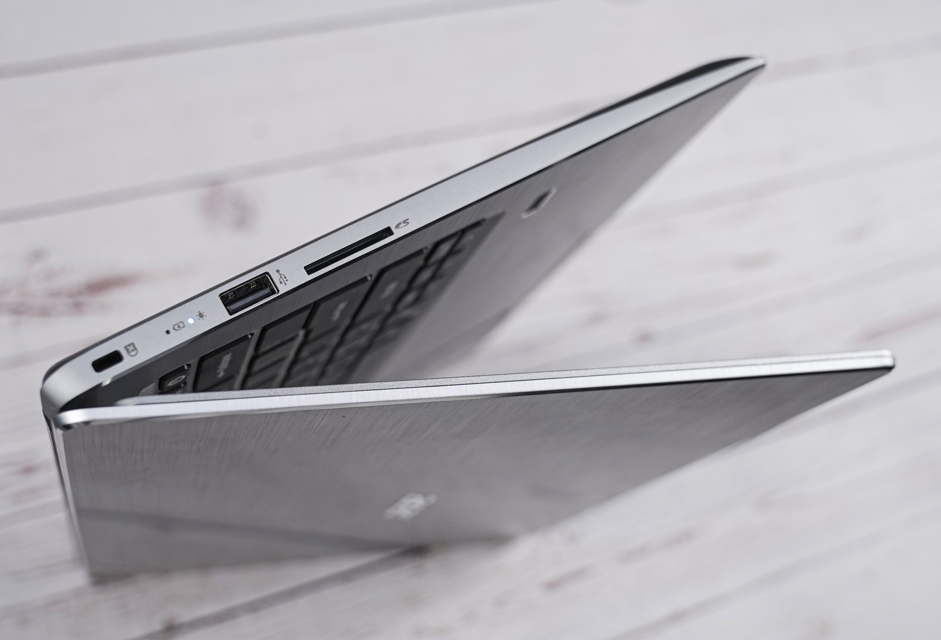 宏碁墨舞ex214,宏碁墨舞ex214搭载11代i3评测