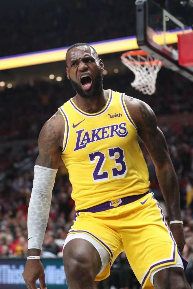 詹姆斯在骑士的前七年的阵容,詹姆斯的职业生涯多少年