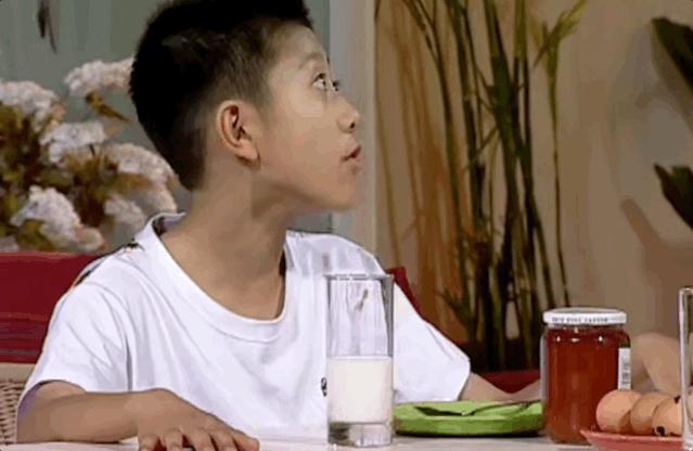 张一山开车完整视频,张一山开跑车视频