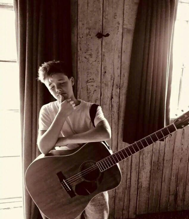 贝克汉姆颜值巅峰十七岁,贝克汉姆帅气的外表