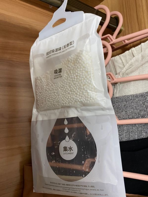 梅雨季节如何防止衣物发霉,南方梅雨季节衣服发霉怎么清洗