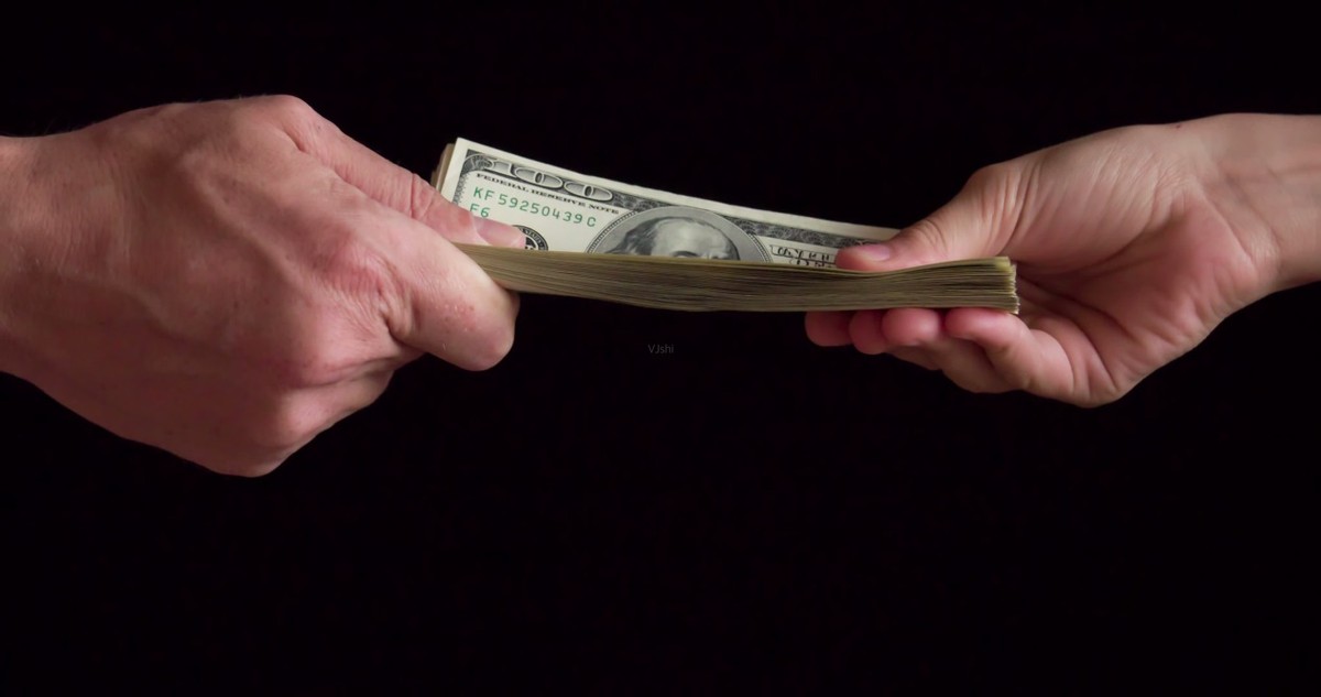 10年前卖肾少年卖苹果手机,当年卖肾换苹果4的男孩怎么样了