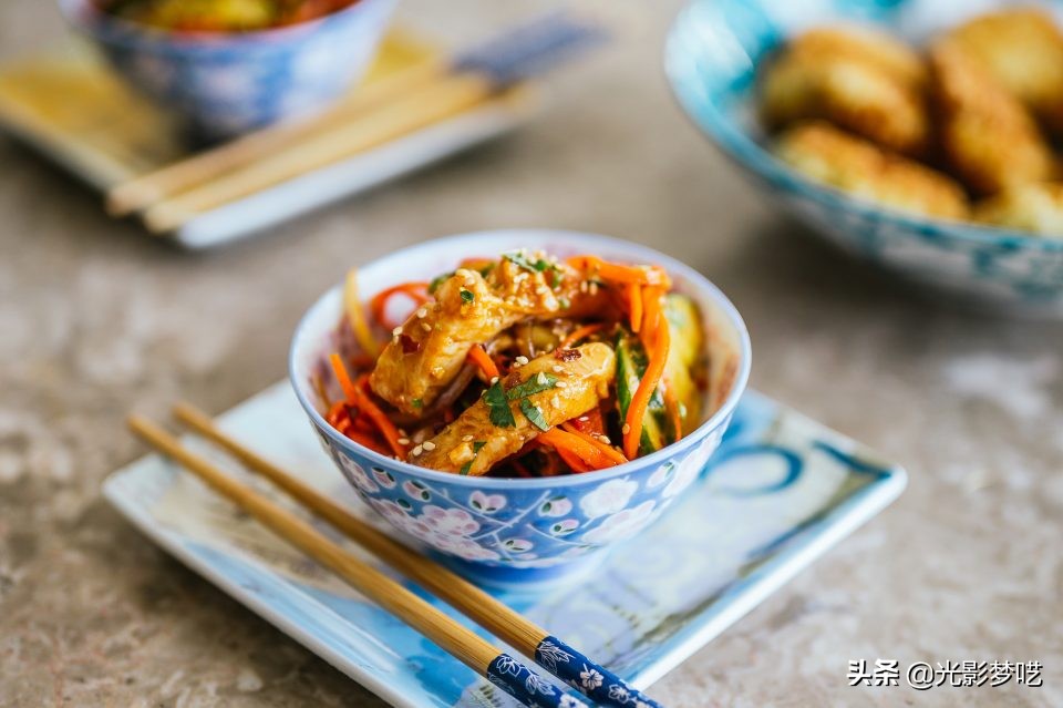 小光圈怎么实现虚化,干货摄影教程视频大全