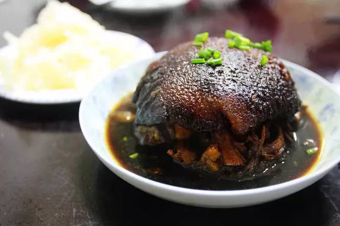 这才是上海最好的牛肉面,近期上海最牛的区