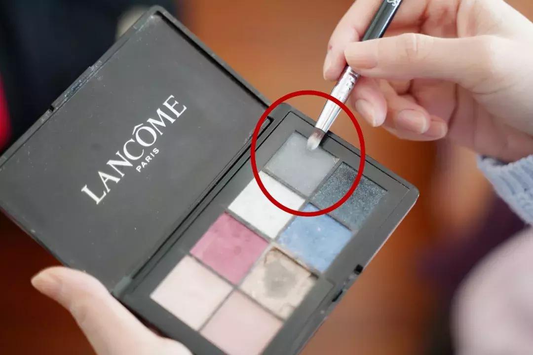 换个减龄的发型优雅又有型,宽下颚短下巴适合什么发型