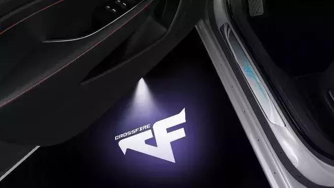 别羡慕优衣库了，所有汽车品牌都欠五菱宏光一个联名款