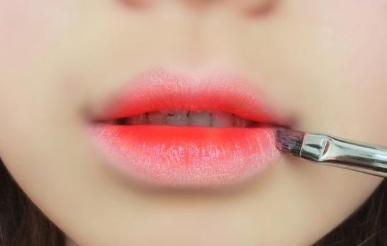 如何涂口红最好看,怎么涂口红才好看教你轻松化妆