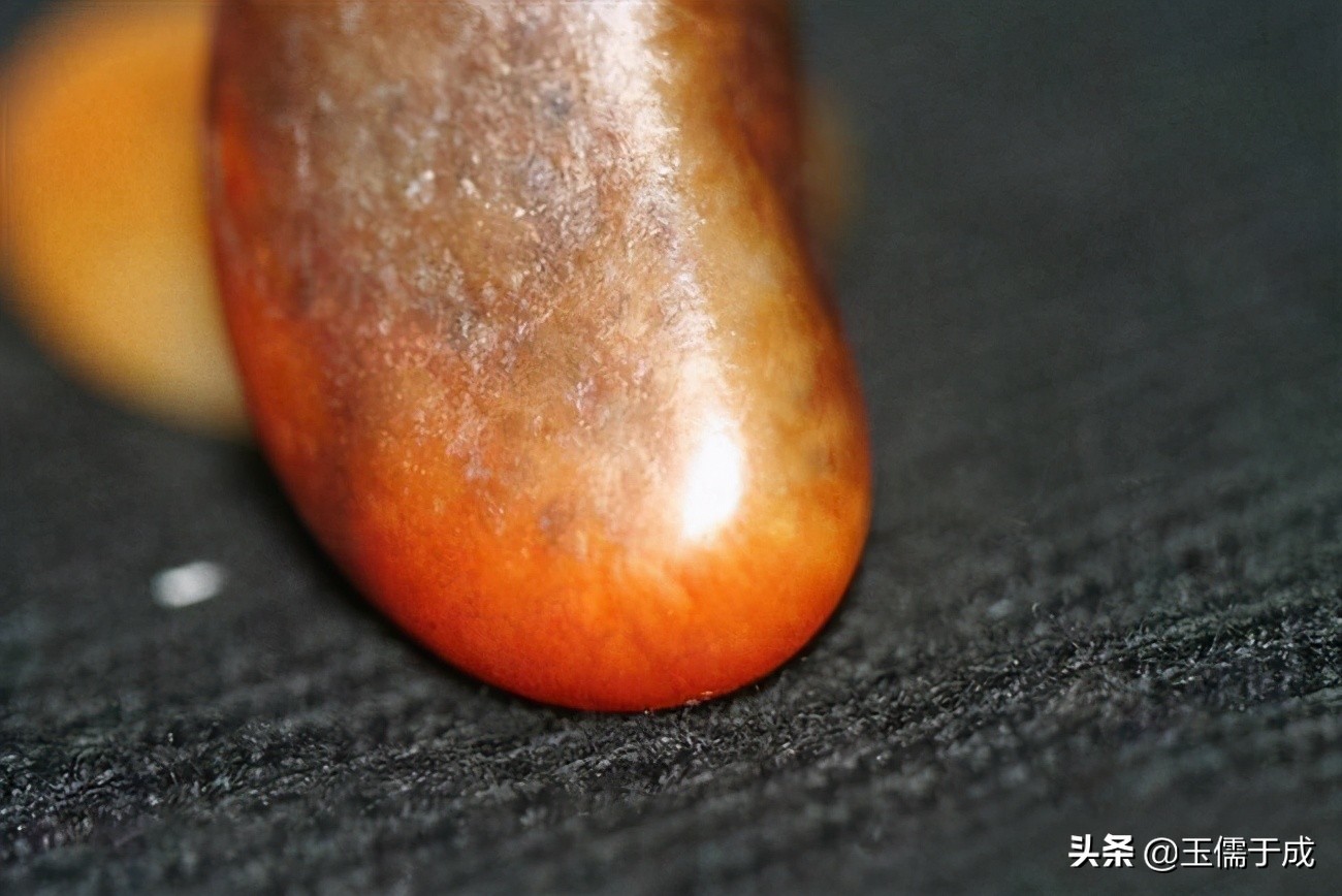 顶级和田玉红沁黄沁籽料,和田玉红沁黄沁籽料