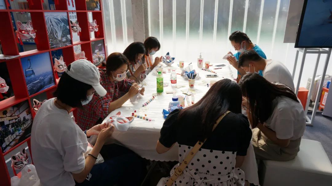 招财猫美浓烧服贸会日本展商拥抱中国电商