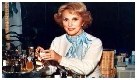 怎么选适合自己的雅诗兰黛小棕瓶,雅诗兰黛小棕瓶堪称世界之经典